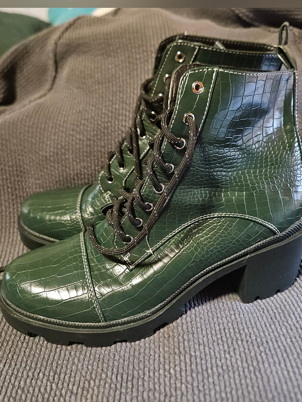 Azalea Wang Green Crocodile Heeled Ankle Boots 11 Dollskill